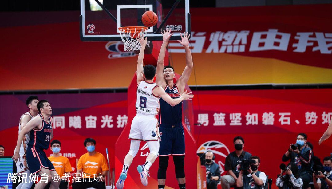 那综合考虑下来我们认为蛇是最符合的，传统神话故事里像青蛇白蛇中国人都耳熟能详，大家的接受度比较高